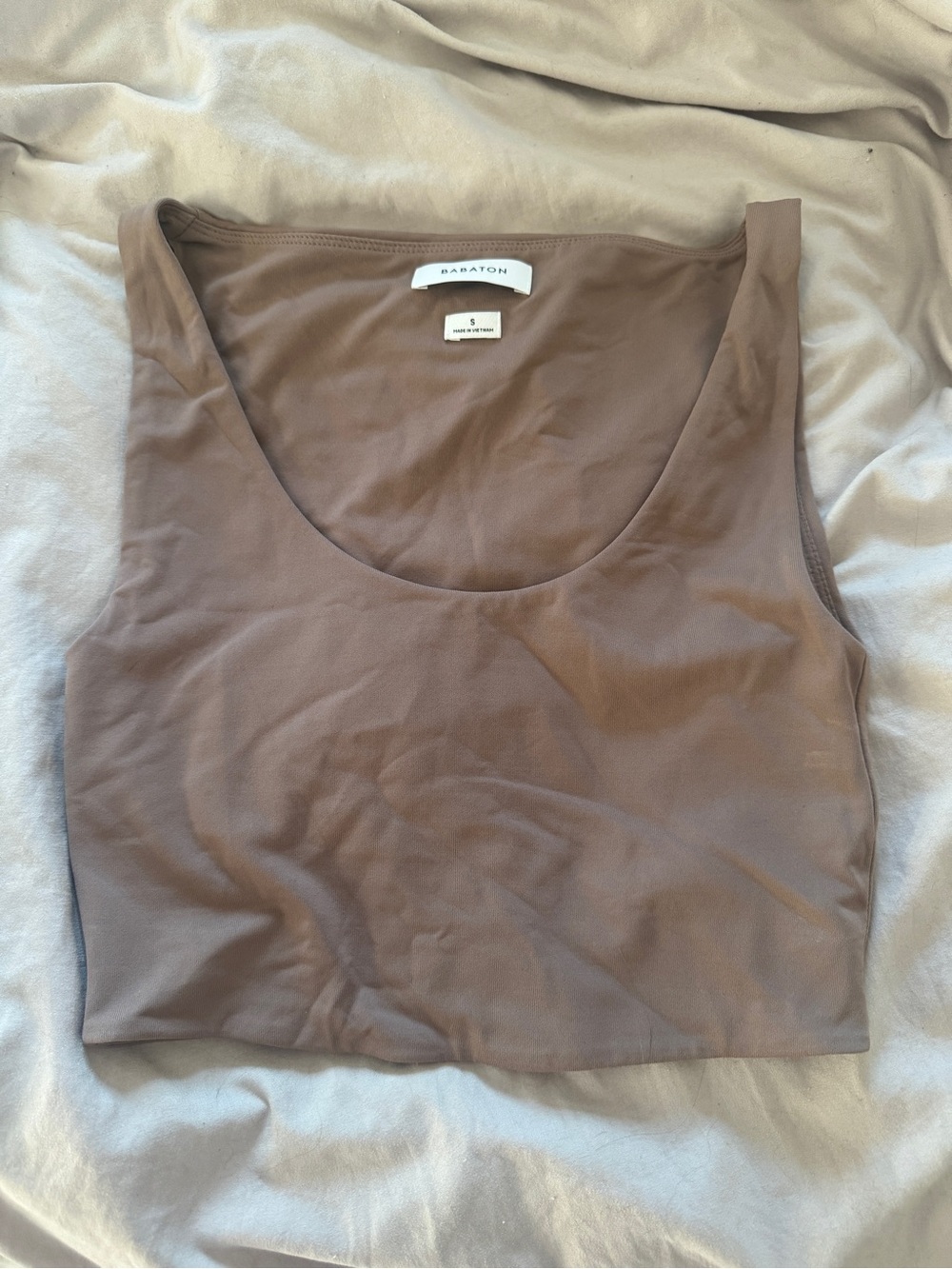Aritzia Babaton Scoop Crop Tank in Deep Taupe
